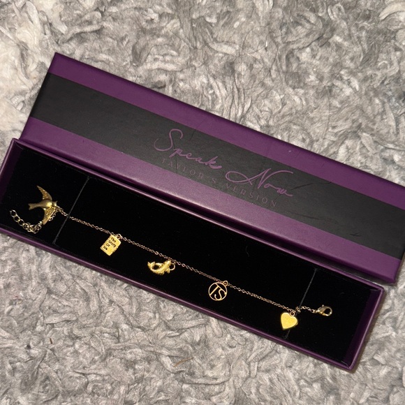 Taylor Swift Jewelry - Taylor Swift Speak Now Gold Charm Bracelet